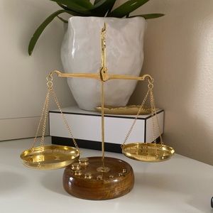 Vintage old brass apothecary weight balanse scales